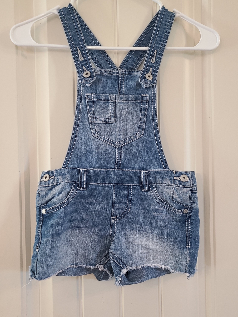 Girl's Arizona Jean Company Denim Short Overalls in Faded Blue Size 6